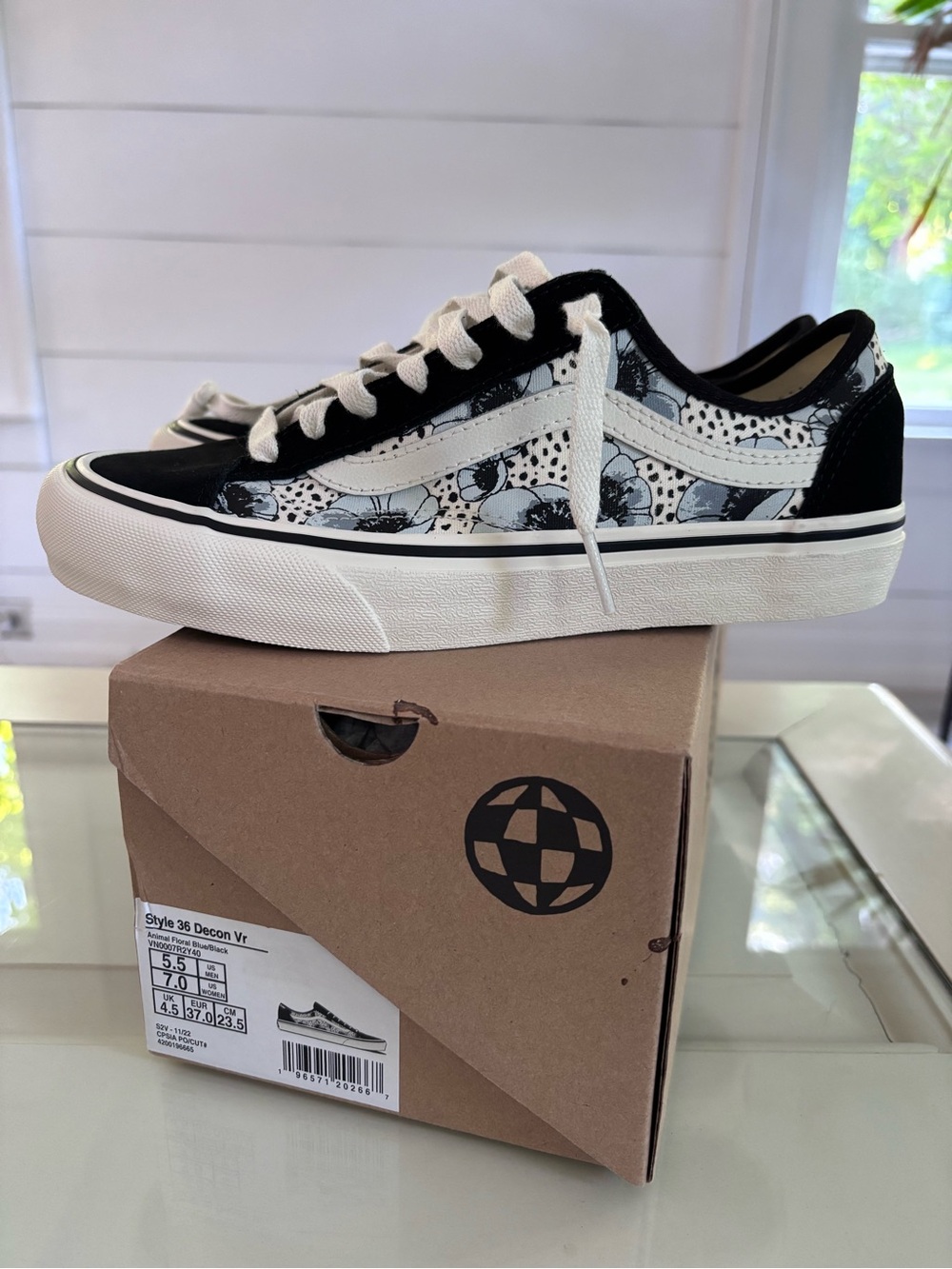 New In Box Vans Style 36 Decon Vr Women 7/Men 5.5